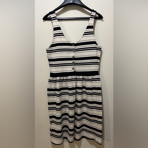 J. CREW Villa dress in stripe - size M - Picture 3 of 8